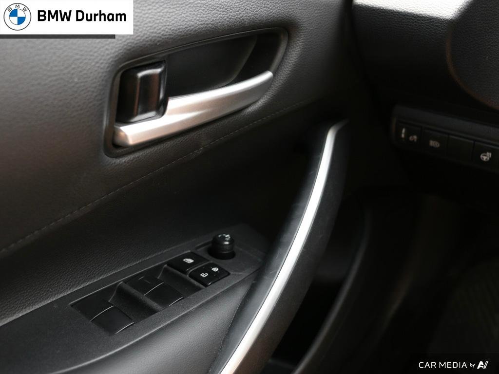 2020 Toyota Corolla 4-door Sedan SE CVT in Ajax, Ontario at Lakeridge Auto Gallery - 15 - w1024h768px