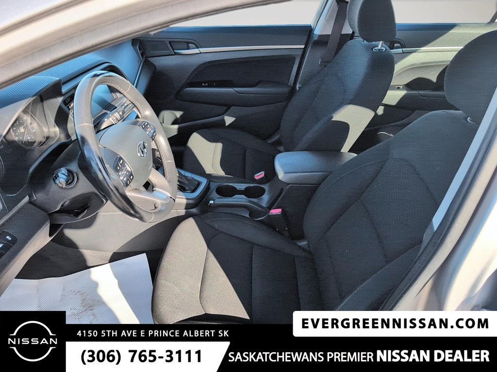 2020 Hyundai Elantra Preferred w/Sun & Safety Package in Prince Albert, Saskatchewan - 12 - w1024h768px
