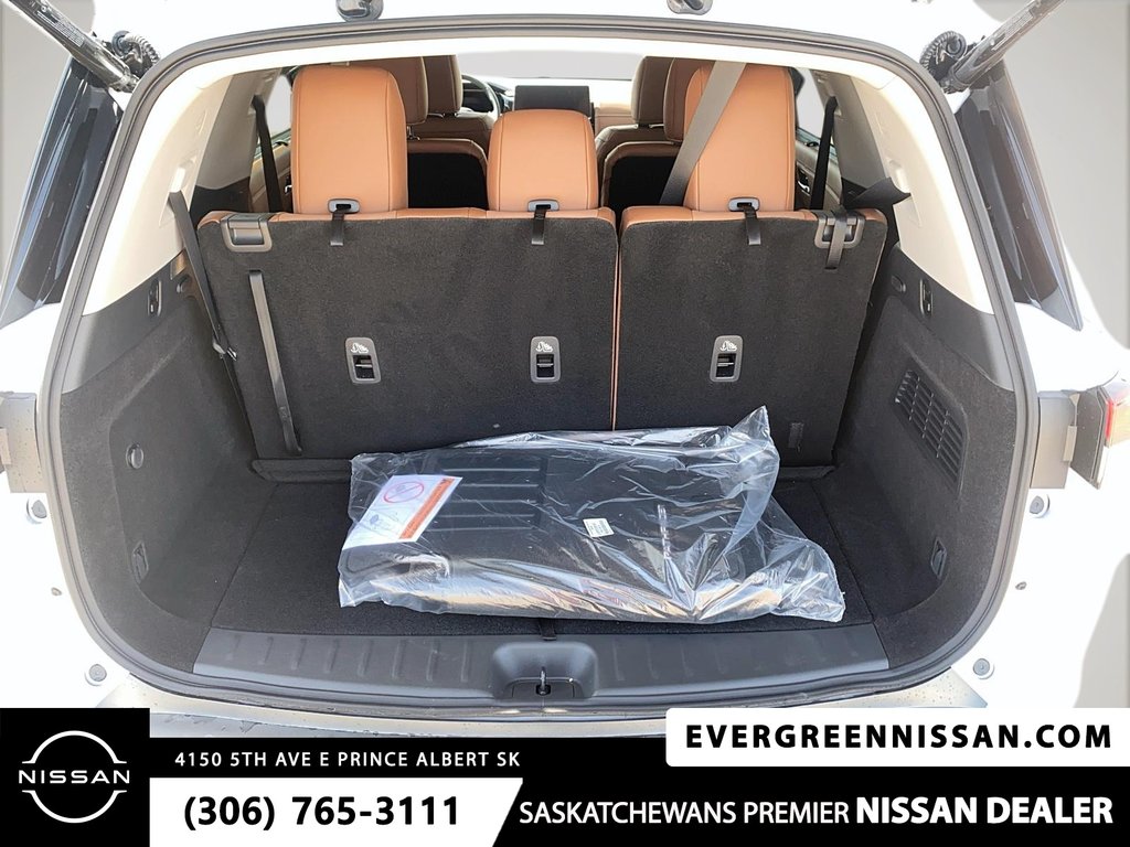 2026 Nissan Pathfinder Platinum Captains Chair in Prince Albert, Saskatchewan - 9 - w1024h768px
