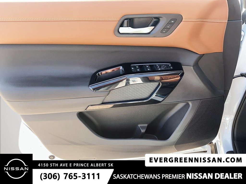 2026 Nissan Pathfinder Platinum Captains Chair in Prince Albert, Saskatchewan - 14 - w1024h768px