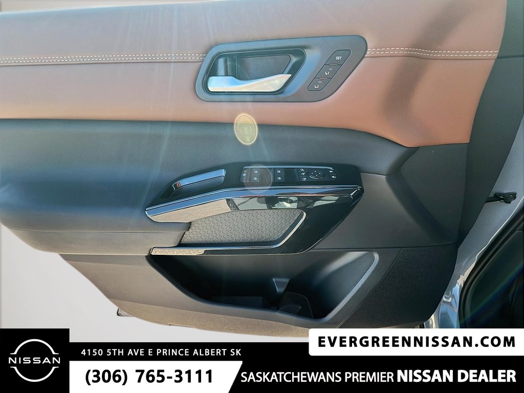 2026 Nissan Pathfinder Platinum Captains Chair in Prince Albert, Saskatchewan - 13 - w1024h768px