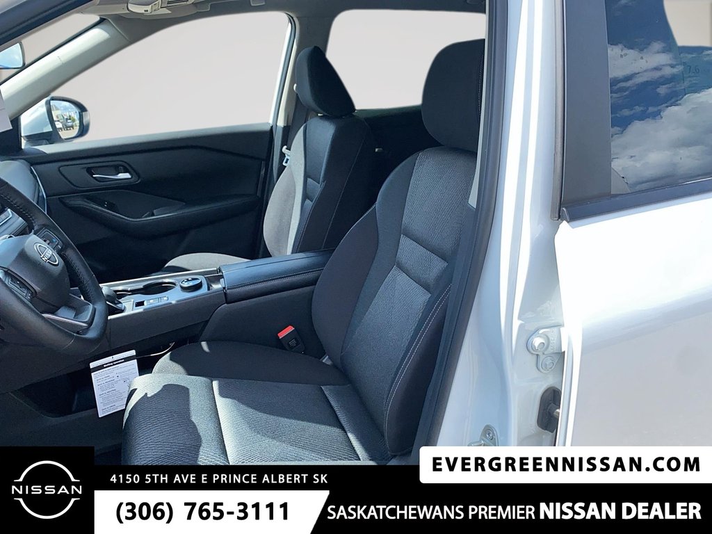 2026 Nissan Rogue SV Moonroof in Prince Albert, Saskatchewan - 12 - w1024h768px