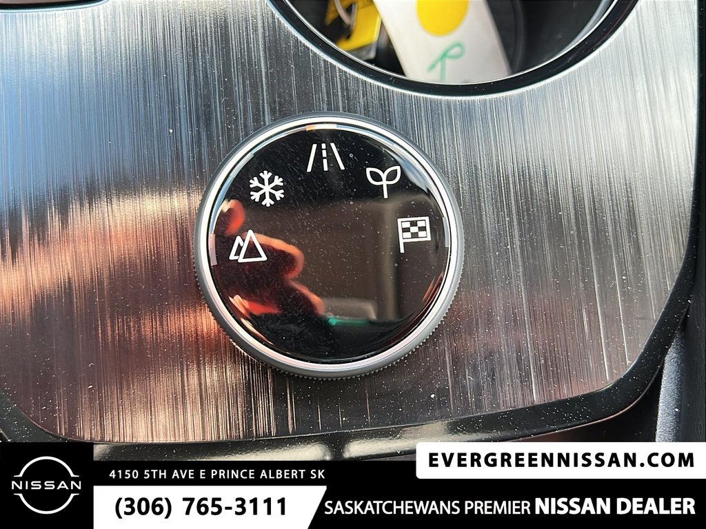 2026 Nissan Rogue Platinum in Prince Albert, Saskatchewan - 18 - w1024h768px