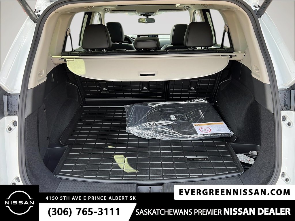 2026 Nissan Rogue Platinum in Prince Albert, Saskatchewan - 9 - w1024h768px
