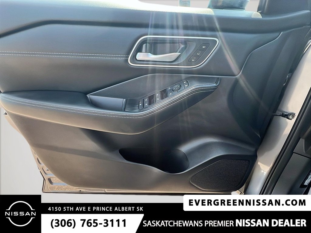 2026 Nissan Rogue Platinum in Prince Albert, Saskatchewan - 13 - w1024h768px