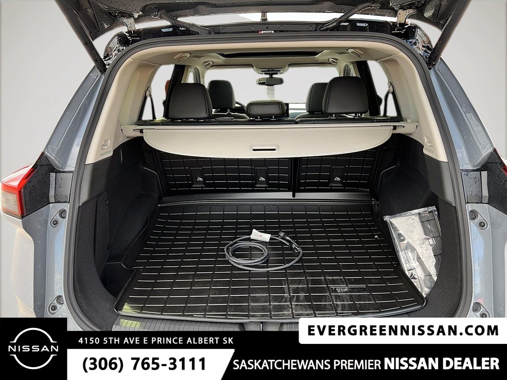 2026 Nissan Rogue Platinum in Prince Albert, Saskatchewan - 9 - w1024h768px