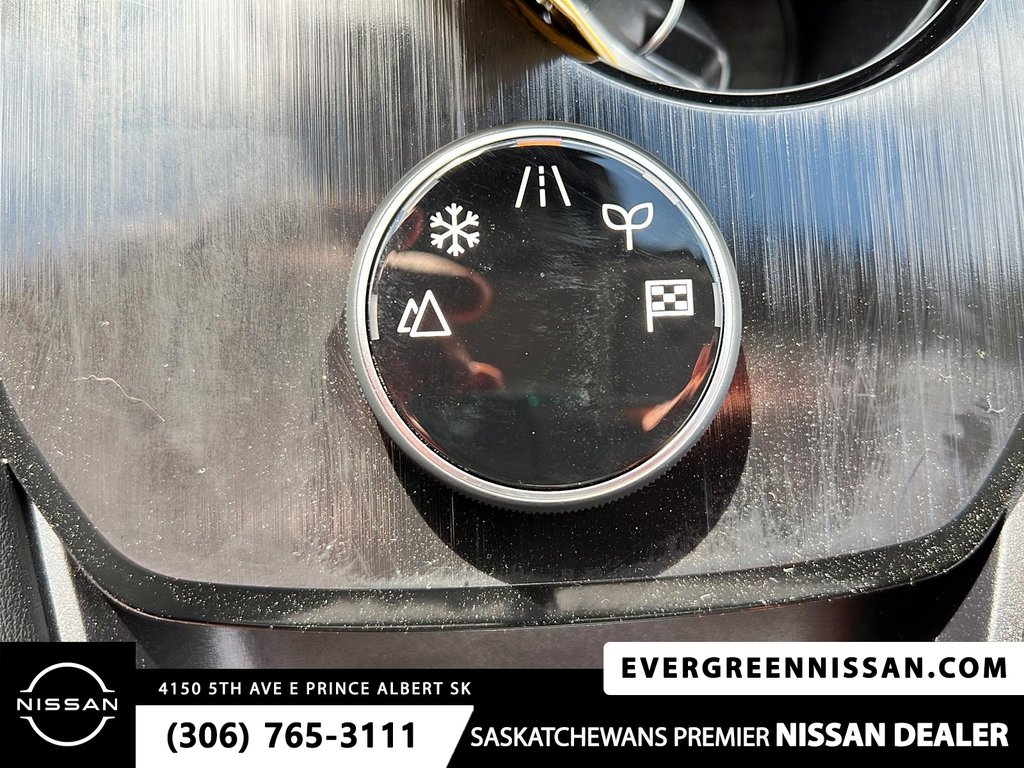 2026 Nissan Rogue Platinum in Prince Albert, Saskatchewan - 18 - w1024h768px