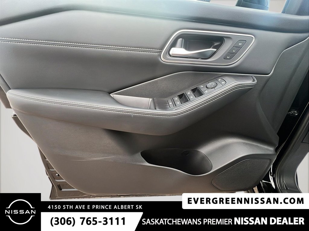 2026 Nissan Rogue Platinum in Prince Albert, Saskatchewan - 13 - w1024h768px