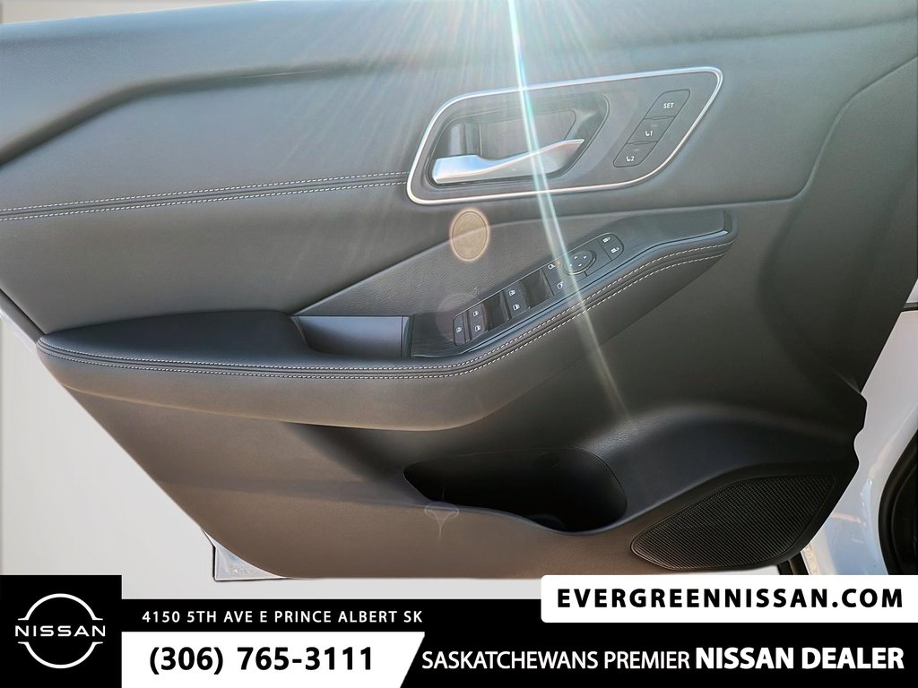 2026 Nissan Rogue Platinum in Prince Albert, Saskatchewan - 13 - w1024h768px