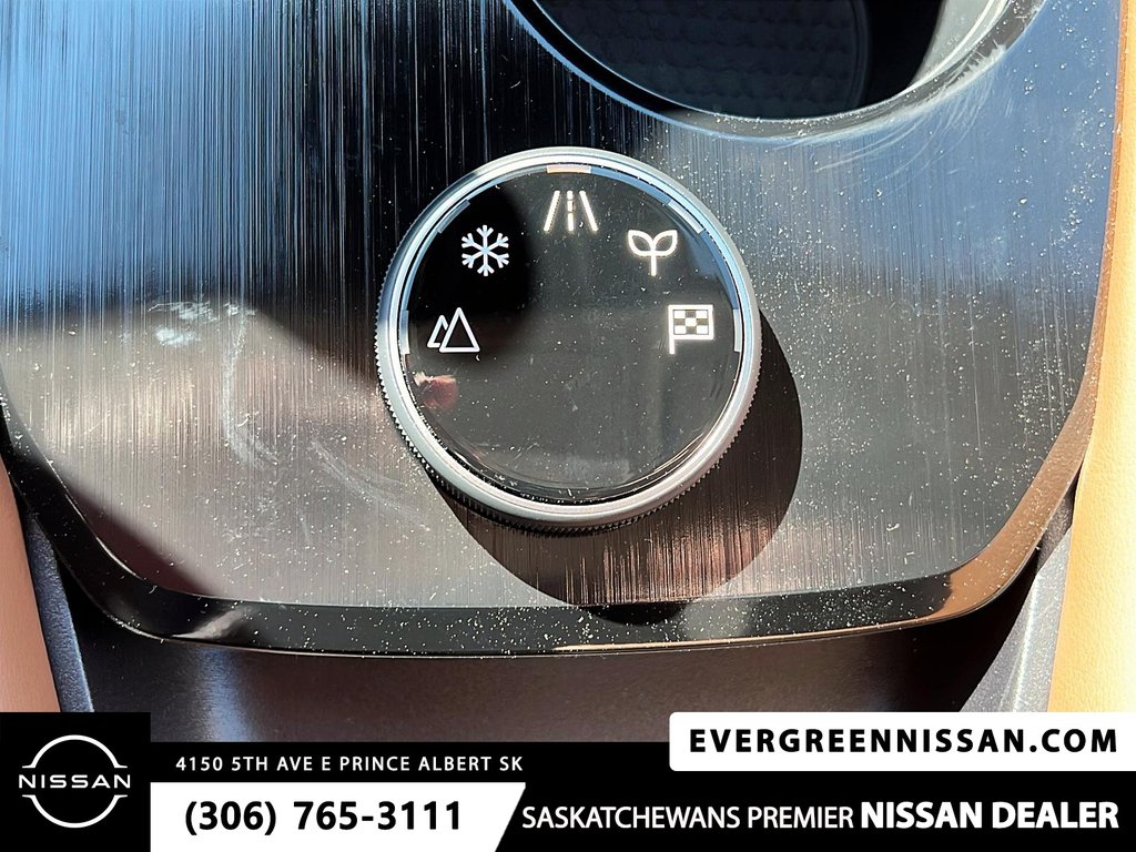 2026 Nissan Rogue Platinum in Prince Albert, Saskatchewan - 18 - w1024h768px