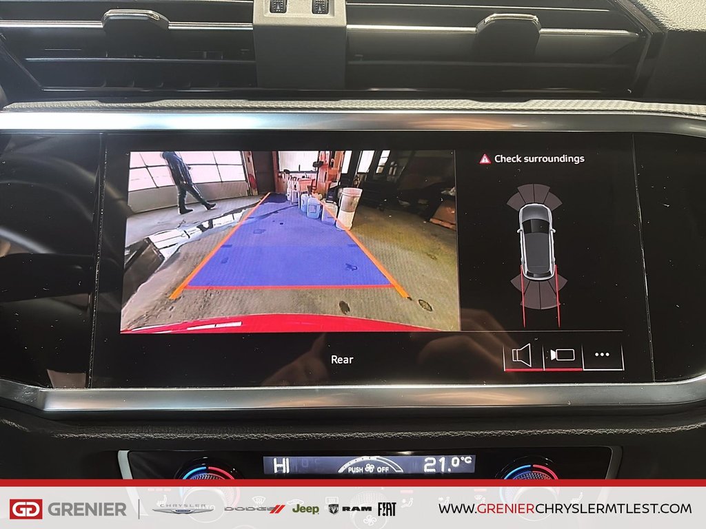 2025 Audi Q3 KOMFORT + AWD + TOIT OUVRANT PANO in Pointe-Aux-Trembles, Quebec - 15 - w1024h768px