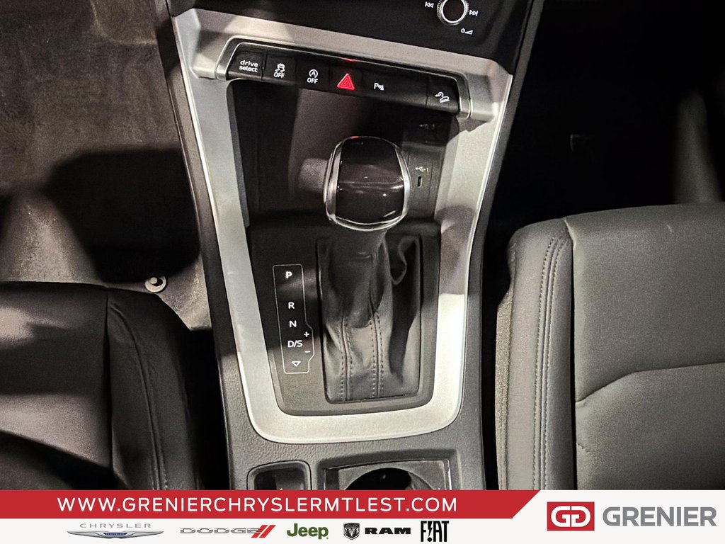 2025 Audi Q3 KOMFORT + AWD + TOIT OUVRANT PANO in Pointe-Aux-Trembles, Quebec - 15 - w1024h768px