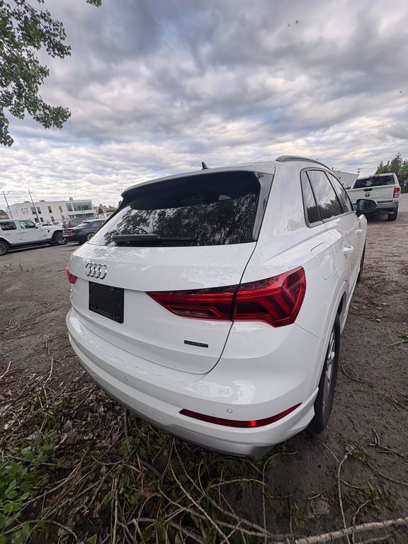 2025 Audi Q3 BASE in Pointe-Aux-Trembles, Quebec - 1 - w1024h768px