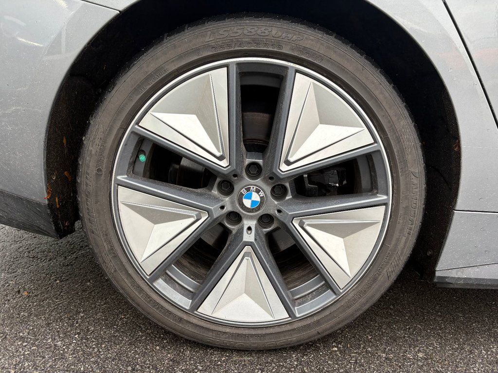 2025 BMW i4 eDrive35 in Pointe-Aux-Trembles, Quebec - 15 - w1024h768px