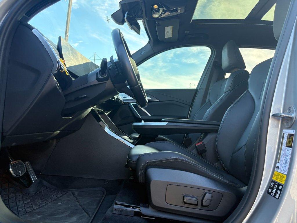 BMW X1 xDrive28i 2023 à Pointe-Aux-Trembles, Québec - 10 - w1024h768px