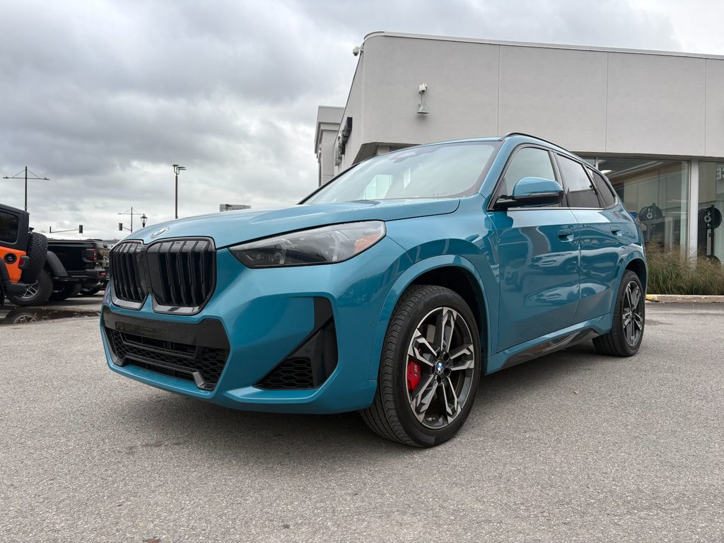 BMW X1 xDrive28i M SPORT 2025 à Pointe-Aux-Trembles, Québec - 1 - w1024h768px
