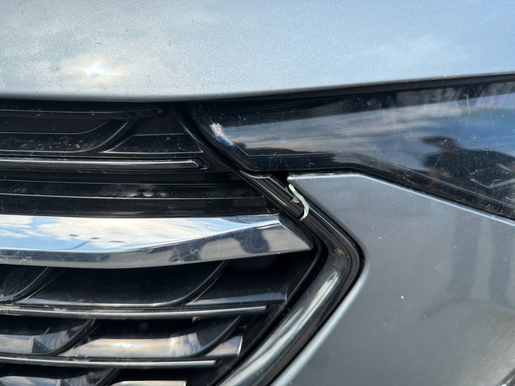 2023 Buick Envision Essence in Pointe-Aux-Trembles, Quebec - 3 - w1024h768px