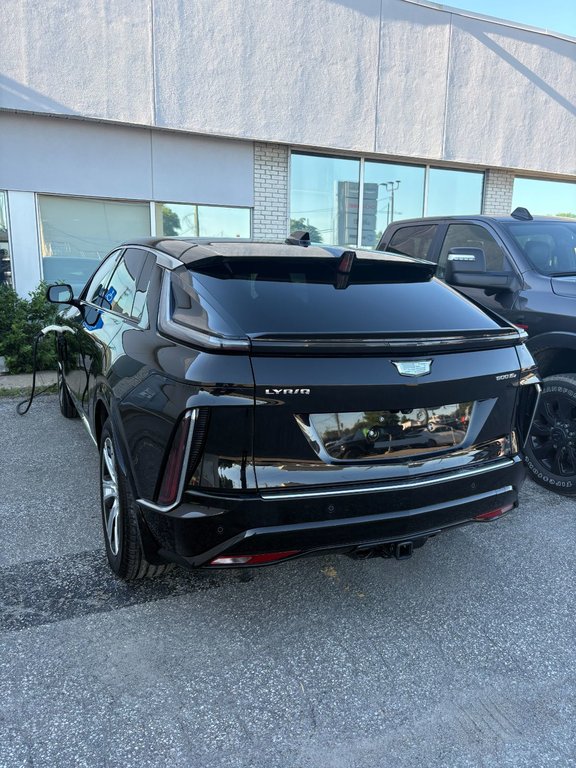 2024 Cadillac LYRIQ Tech 1sa+AWD+Attelage remorque+Pare-Boue in Pointe-Aux-Trembles, Quebec - 3 - w1024h768px