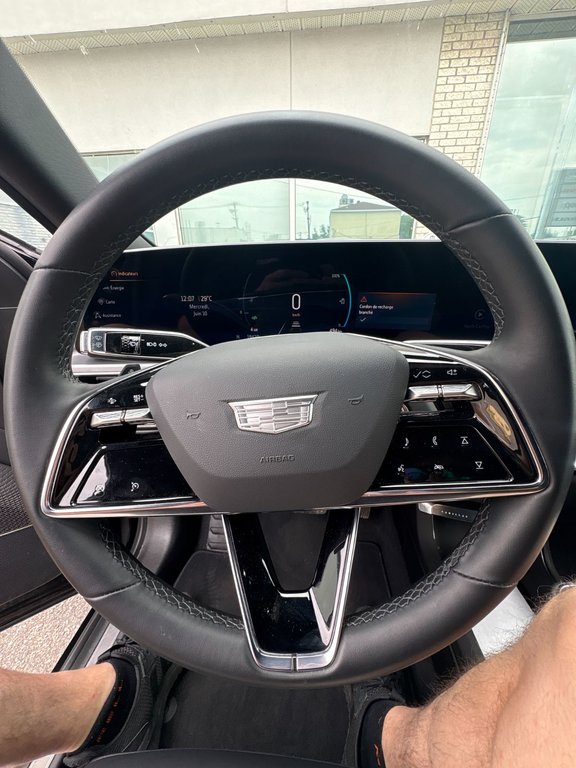 2024 Cadillac LYRIQ Tech 1sa+AWD+Attelage remorque+Pare-Boue in Pointe-Aux-Trembles, Quebec - 6 - w1024h768px