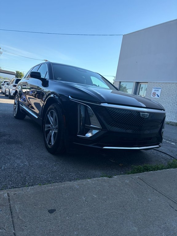 2024 Cadillac LYRIQ Tech 1sa+AWD+Attelage remorque+Pare-Boue in Pointe-Aux-Trembles, Quebec - 2 - w1024h768px