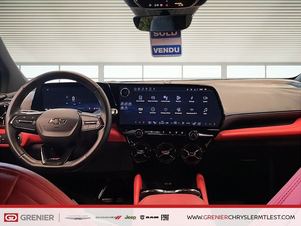 2024 Chevrolet Blazer EV EAWD RS + CUIR + CARPLAY in Pointe-Aux-Trembles, Quebec - 8 - w1024h768px