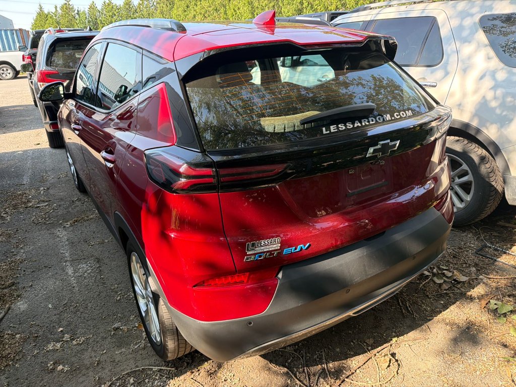 2022 Chevrolet Bolt EUV LT in Pointe-Aux-Trembles, Quebec - 3 - w1024h768px