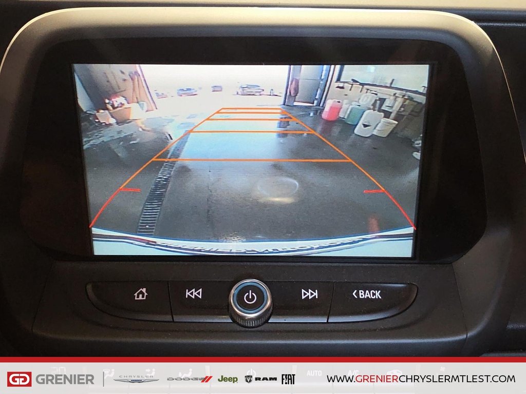 2016 Chevrolet Camaro 1LT + AUTOMATIQUE + RWD in Pointe-Aux-Trembles, Quebec - 12 - w1024h768px