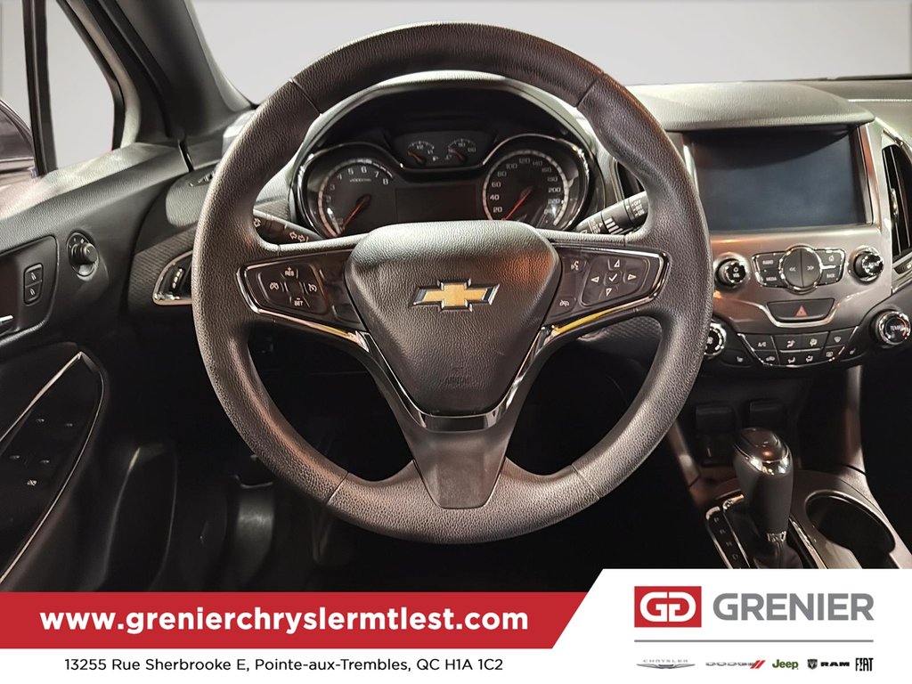Chevrolet Cruze LT + RS TRIM 2017 à Pointe-Aux-Trembles, Québec - 15 - w1024h768px