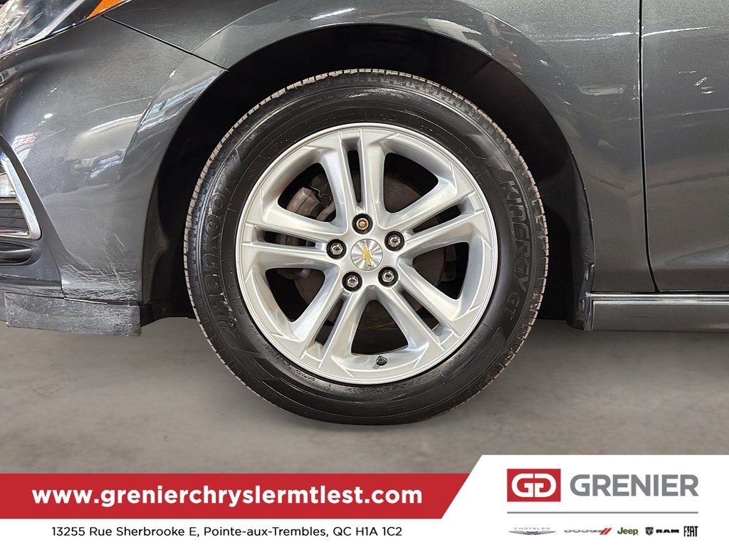 Chevrolet Cruze LT + RS TRIM 2017 à Pointe-Aux-Trembles, Québec - 10 - w1024h768px