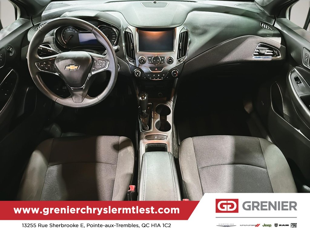 Chevrolet Cruze LT + RS TRIM 2017 à Pointe-Aux-Trembles, Québec - 14 - w1024h768px