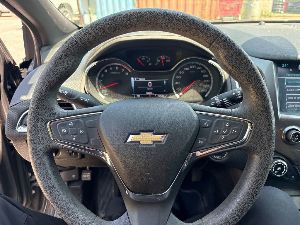 Chevrolet Cruze LT + RS TRIM 2017 à Pointe-Aux-Trembles, Québec - 6 - w1024h768px