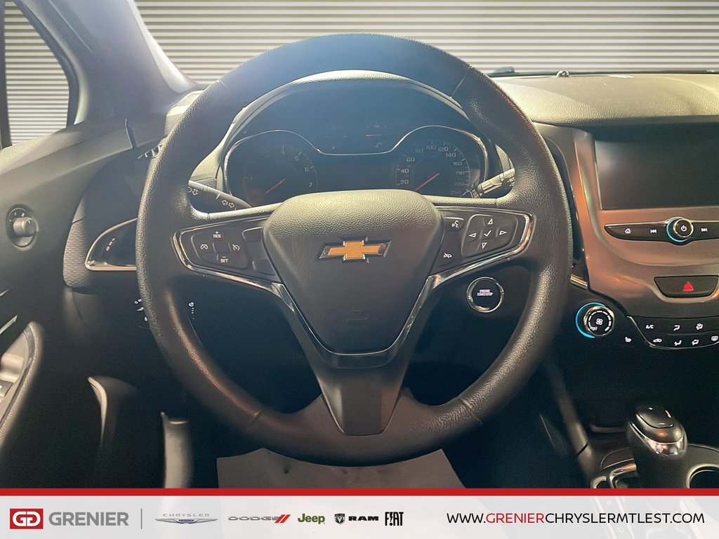 Chevrolet Cruze LT A HAYON + AUTOMATIQUE 2018 à Pointe-Aux-Trembles, Québec - 10 - w1024h768px