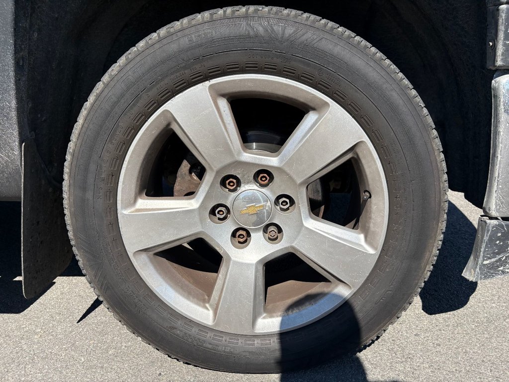 2015 Chevrolet Silverado 1500 in Pointe-Aux-Trembles, Quebec - 8 - w1024h768px