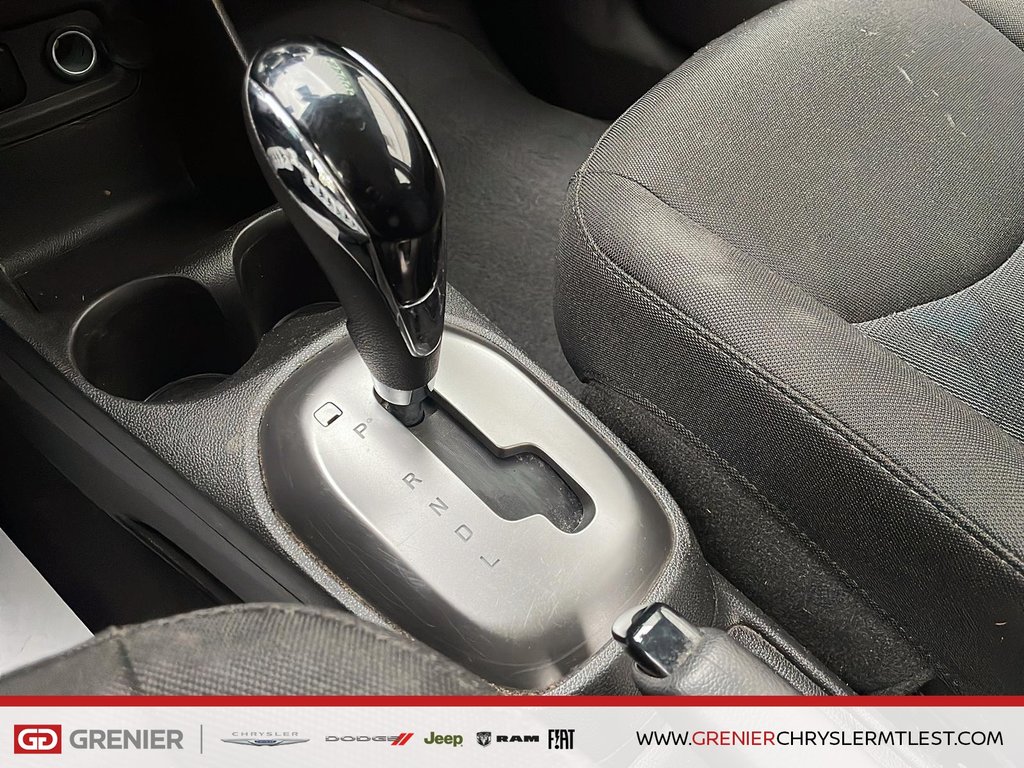 2018 Chevrolet Spark LT + AUTOMATIQUE + GROUPE ELECTRIQUE in Pointe-Aux-Trembles, Quebec - 14 - w1024h768px
