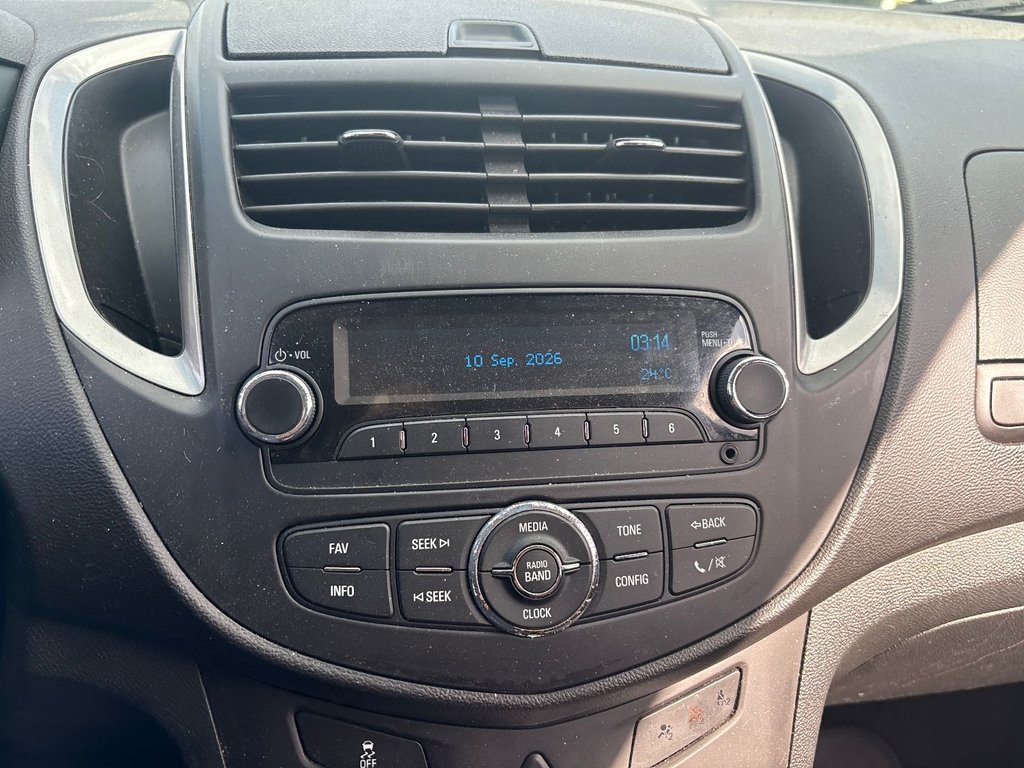 Chevrolet Trax LS 2015 à Pointe-Aux-Trembles, Québec - 17 - w1024h768px
