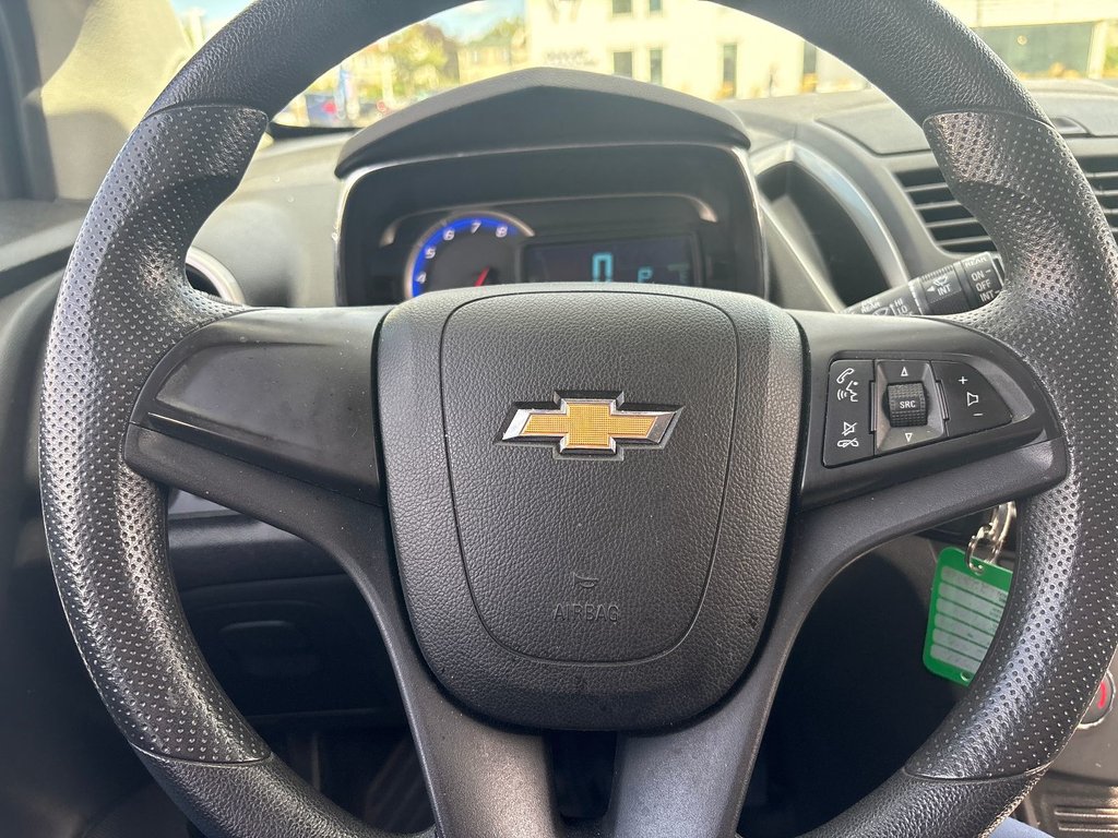 Chevrolet Trax LS 2015 à Pointe-Aux-Trembles, Québec - 16 - w1024h768px