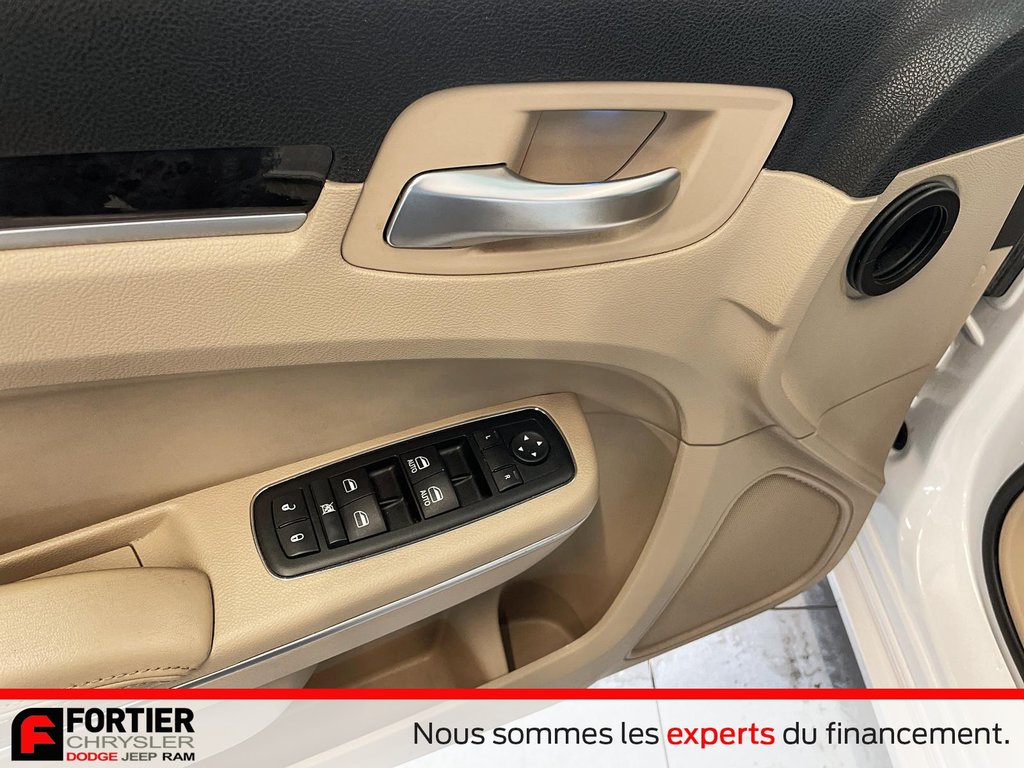 Chrysler 300 TOURING + BAS KILOMETRAGE + BLUETOOTH 2014 à Pointe-Aux-Trembles, Québec - 18 - w1024h768px