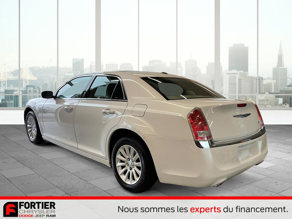 Chrysler 300 TOURING + BAS KILOMETRAGE + BLUETOOTH 2014 à Pointe-Aux-Trembles, Québec - 12 - w1024h768px