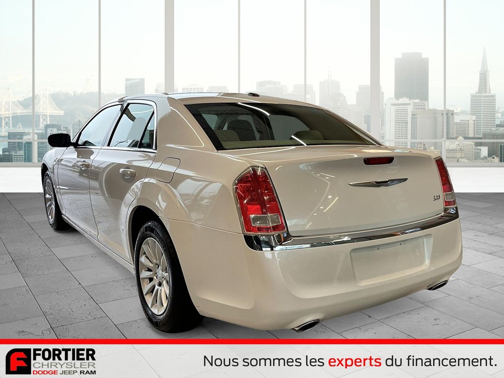 Chrysler 300 TOURING + BAS KILOMETRAGE + BLUETOOTH 2014 à Pointe-Aux-Trembles, Québec - 10 - w1024h768px