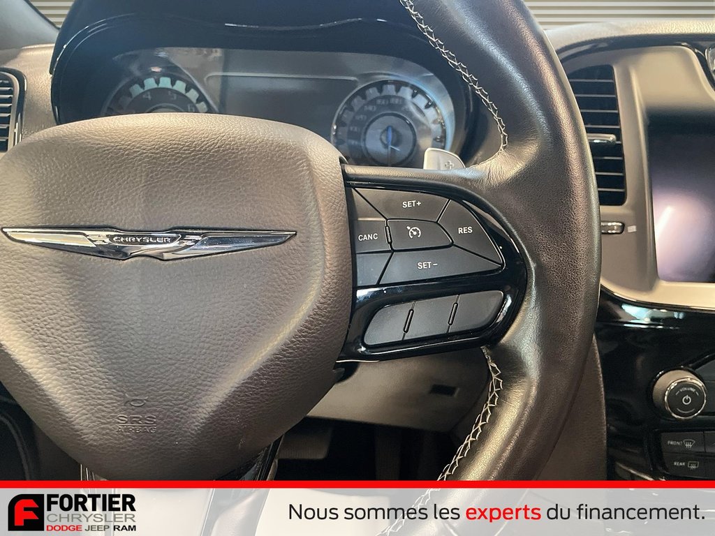 Chrysler 300 300S + AWD + CUIR 2022 à Pointe-Aux-Trembles, Québec - 12 - w1024h768px