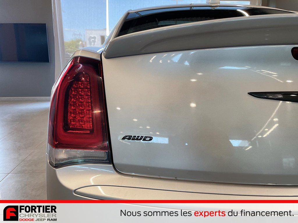 Chrysler 300 300S + AWD + CUIR 2022 à Pointe-Aux-Trembles, Québec - 3 - w1024h768px