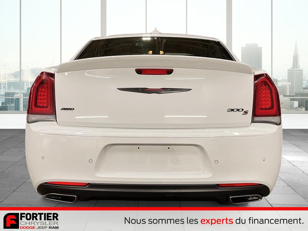 Chrysler 300 300S + AWD + TOIT OUVRANT + CUIR 2023 à Pointe-Aux-Trembles, Québec - 3 - w1024h768px