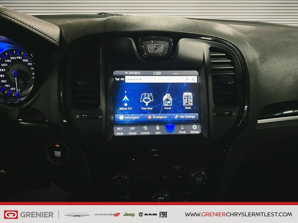 Chrysler 300 300S + AWD + TOIT OUVRANT PANO 2023 à Pointe-Aux-Trembles, Québec - 16 - w1024h768px