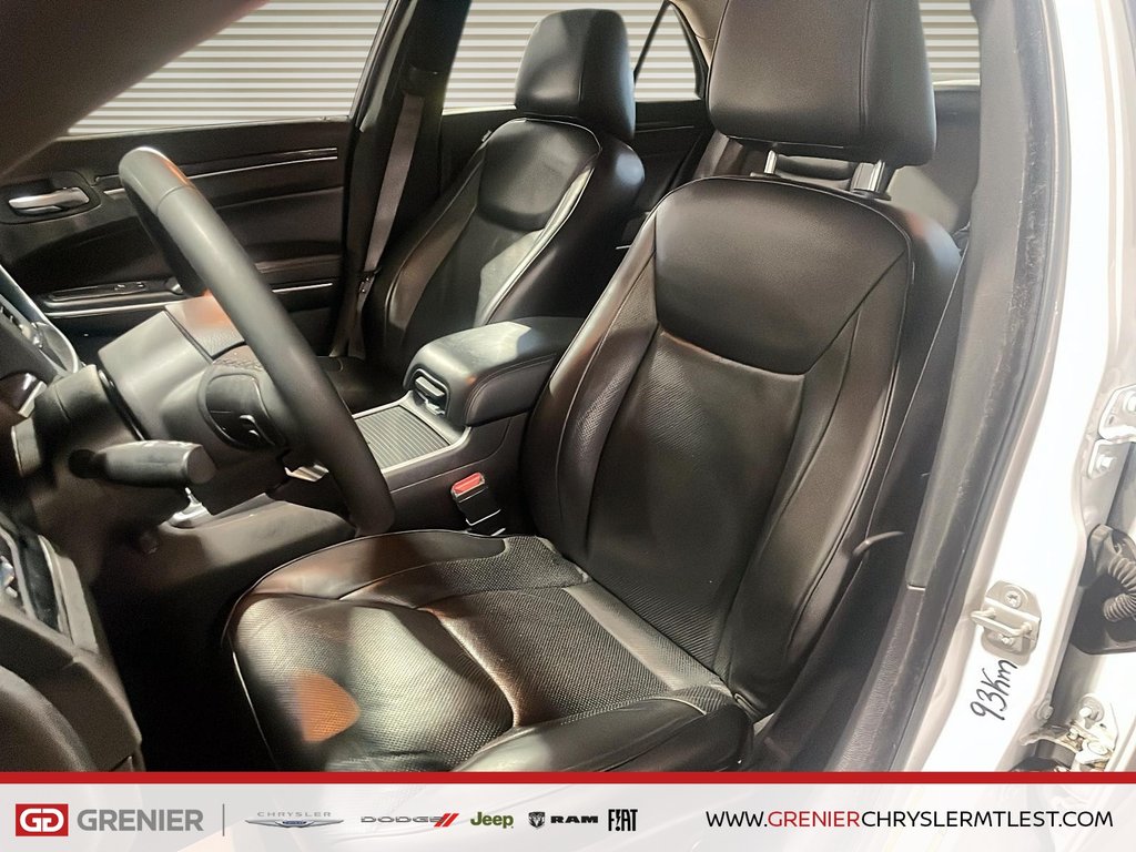 Chrysler 300 TOURING L + AWD + TOIT OUVRANT PANO 2023 à Pointe-Aux-Trembles, Québec - 8 - w1024h768px