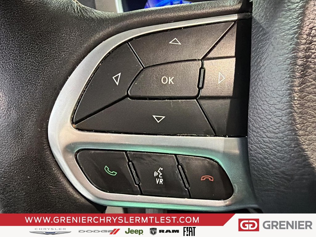 Chrysler Grand Caravan SXT + 7 PASSAGERS + CARPLAY 2021 à Pointe-Aux-Trembles, Québec - 12 - w1024h768px