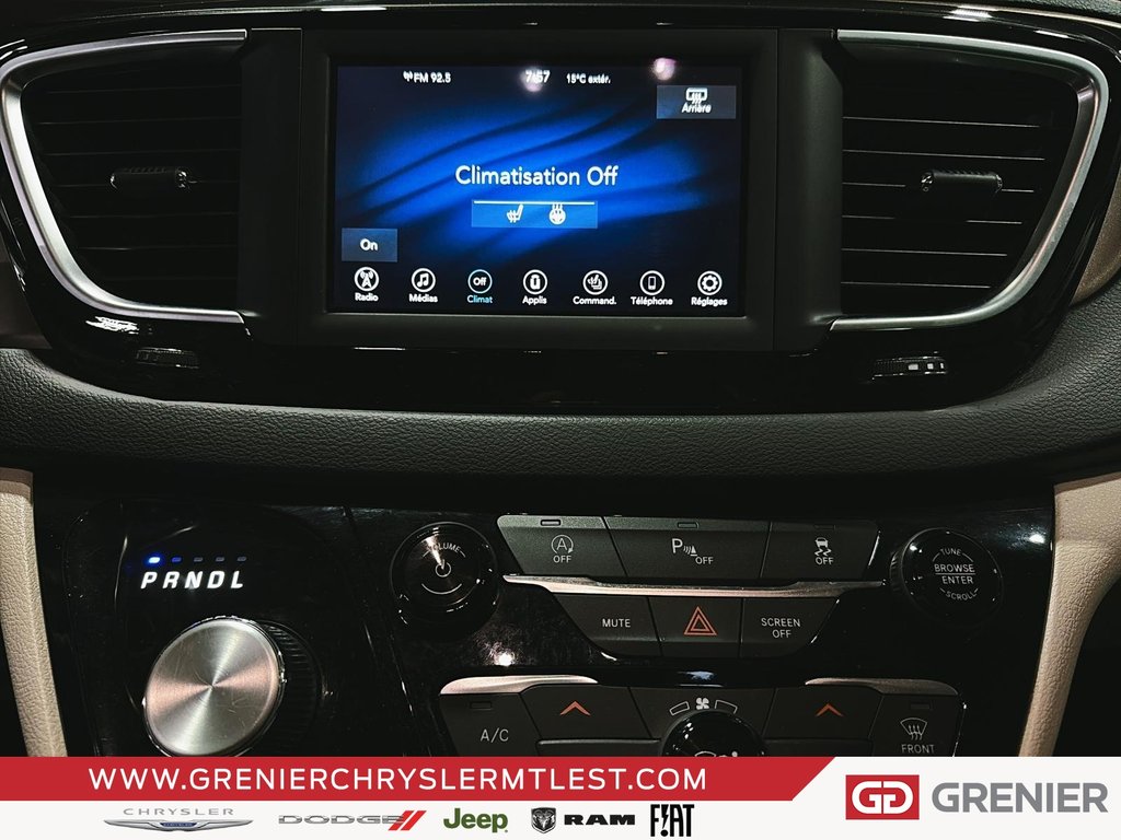 Chrysler Grand Caravan SXT + 7 PASSAGERS + CARPLAY 2021 à Pointe-Aux-Trembles, Québec - 14 - w1024h768px