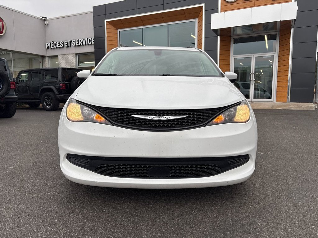 Chrysler Grand Caravan SXT 2022 à Pointe-Aux-Trembles, Québec - 3 - w1024h768px