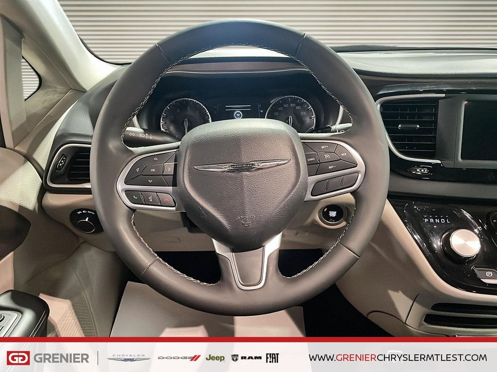 2023 Chrysler Grand Caravan SXT + DEMARREUR + CARPLAY in Pointe-Aux-Trembles, Quebec - 8 - w1024h768px