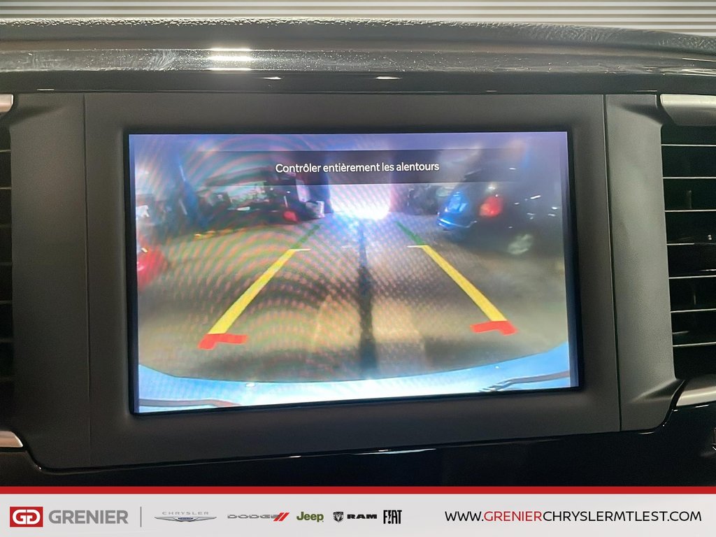 2023 Chrysler Grand Caravan SXT + DEMARREUR + CARPLAY in Pointe-Aux-Trembles, Quebec - 11 - w1024h768px