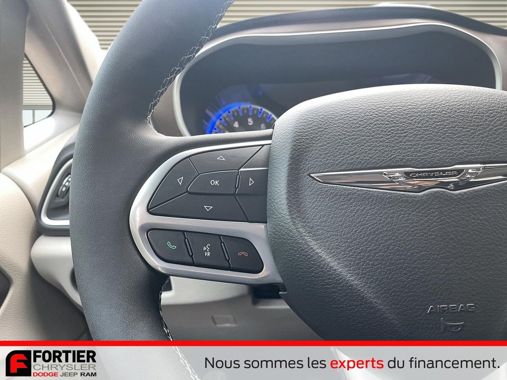 2024 Chrysler Grand Caravan SXT in Pointe-Aux-Trembles, Quebec - 11 - w1024h768px